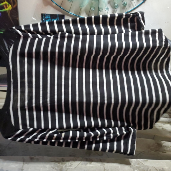 MADE FOR ME TOP - Picture 6 of 6